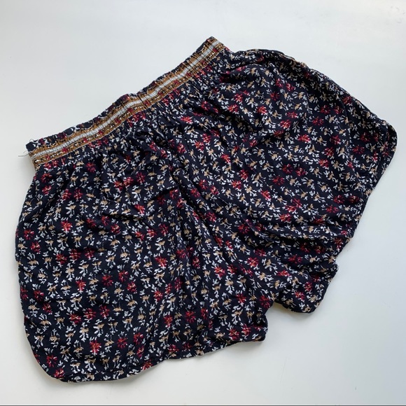 Flowy Floral Shorts Bought in Spain! - Picture 2 of 2